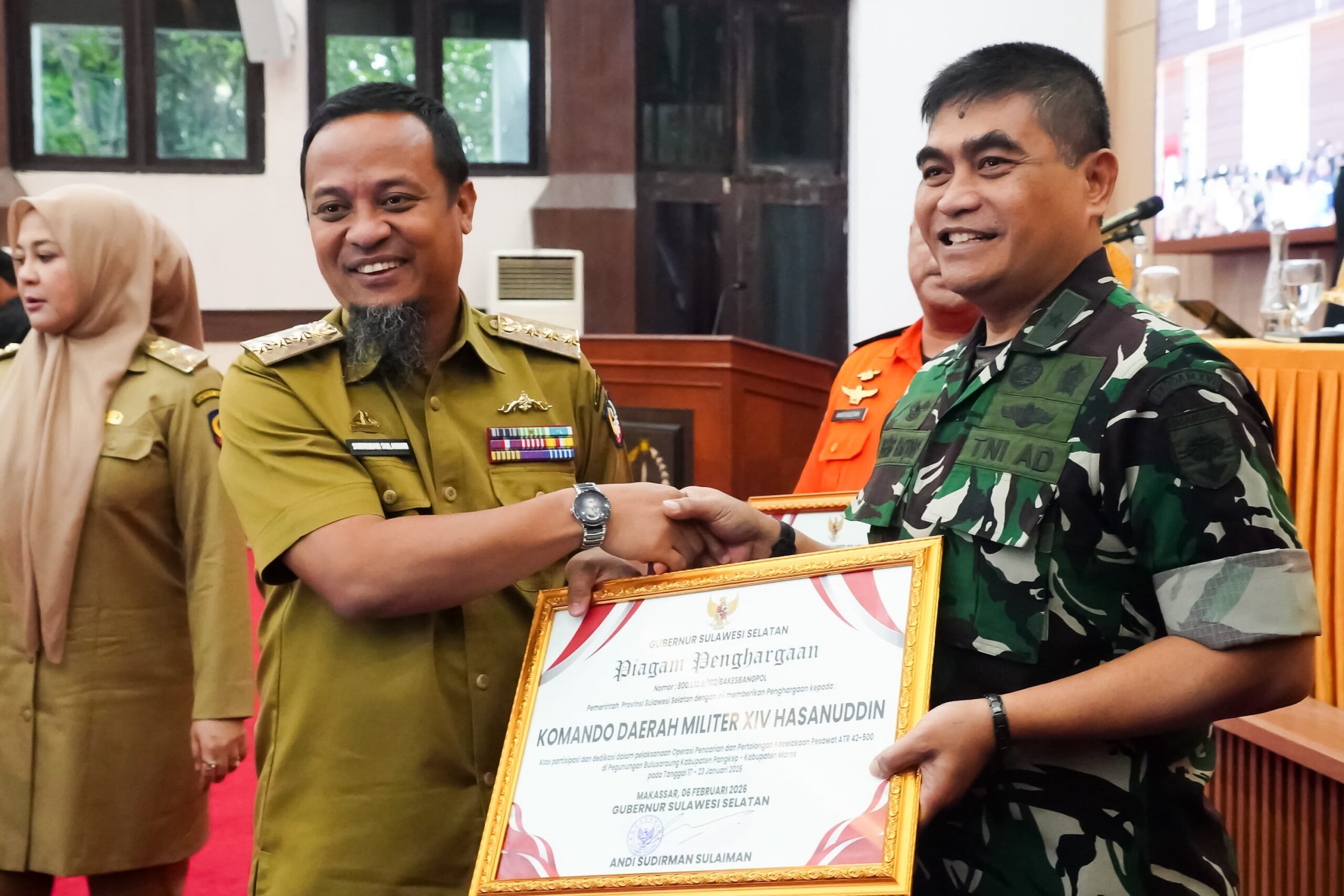 Kasdam XIV/Hsn Perkuat Sinergi Wujudkan Arahan Presiden di Sulsel dan Terima Penghargaan Operasi SAR Pencarian Pesawat 