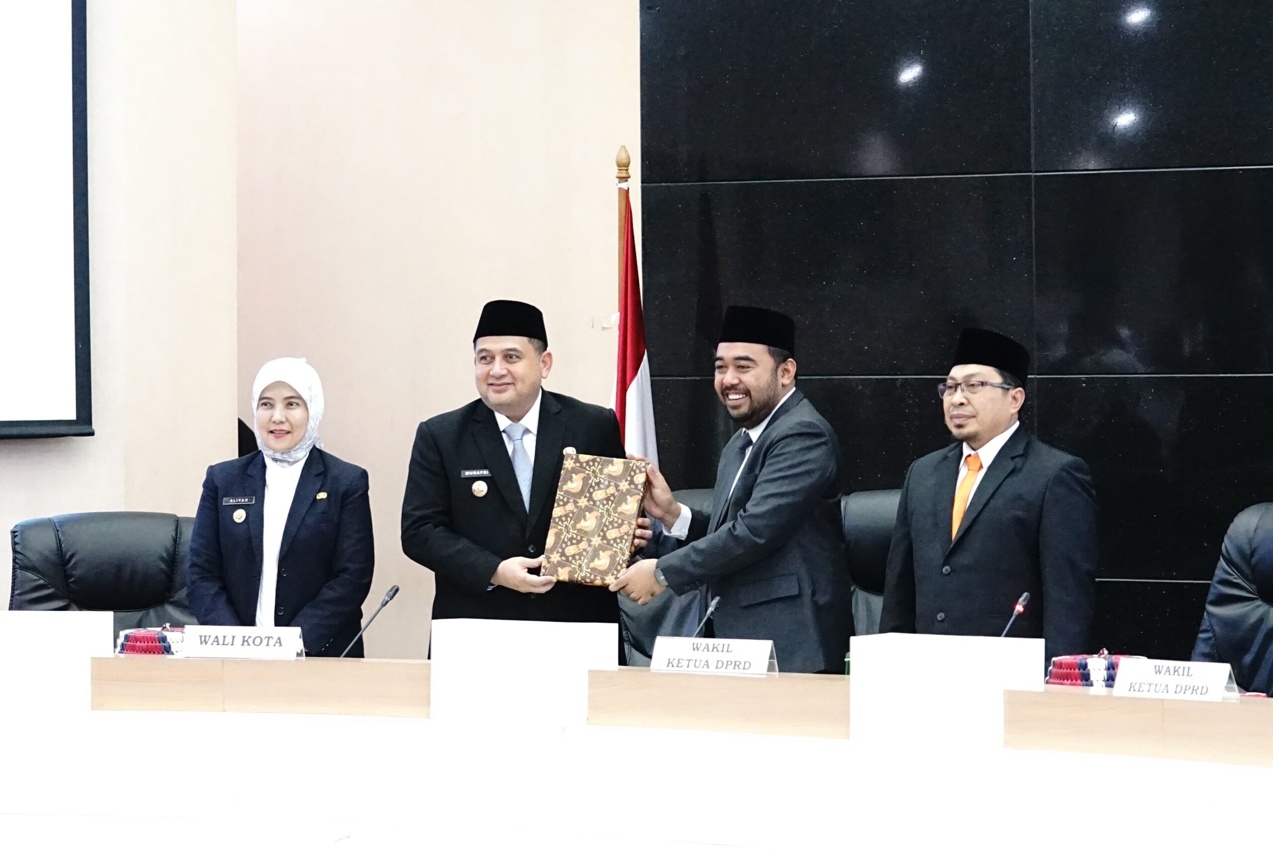 Camat Wajo Hadiri Rapat Paripurna DPRD Makassar Tahun 2025-2026 