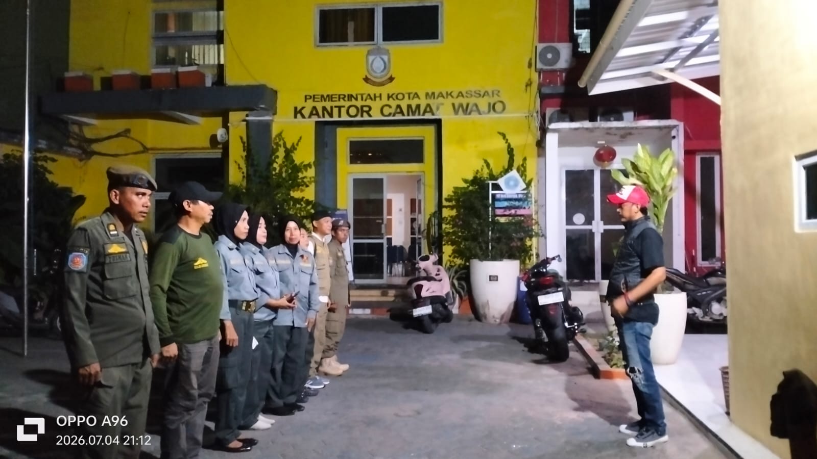 Patroli Malam, Kecamatan Wajo Pastikan Kondusivitas dan Keamanan Nobar Piala Dunia