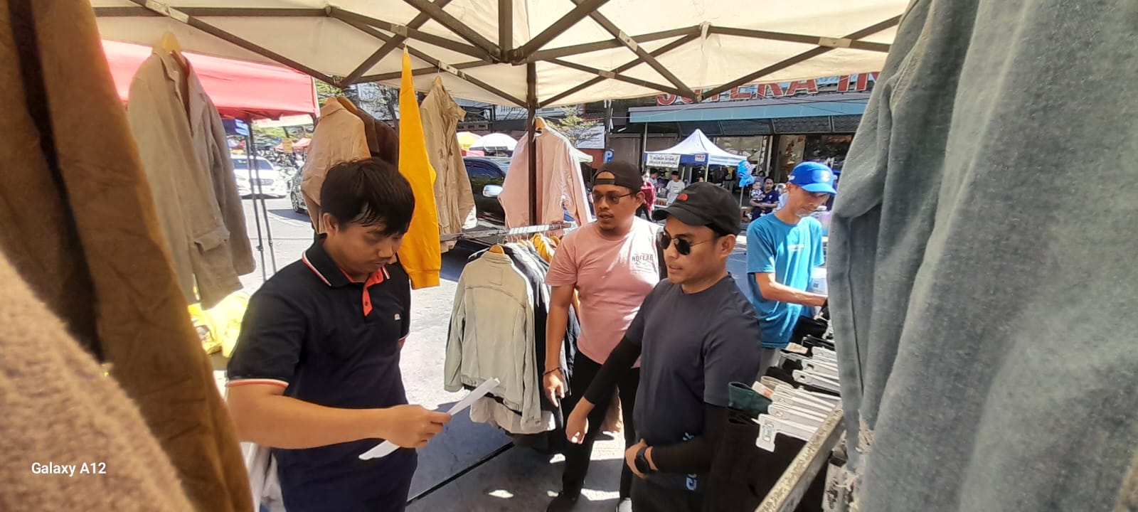 Perumda Parkir Makassar Sosialisasikan Member Parkir bagi Pedagang CFD Boulevard