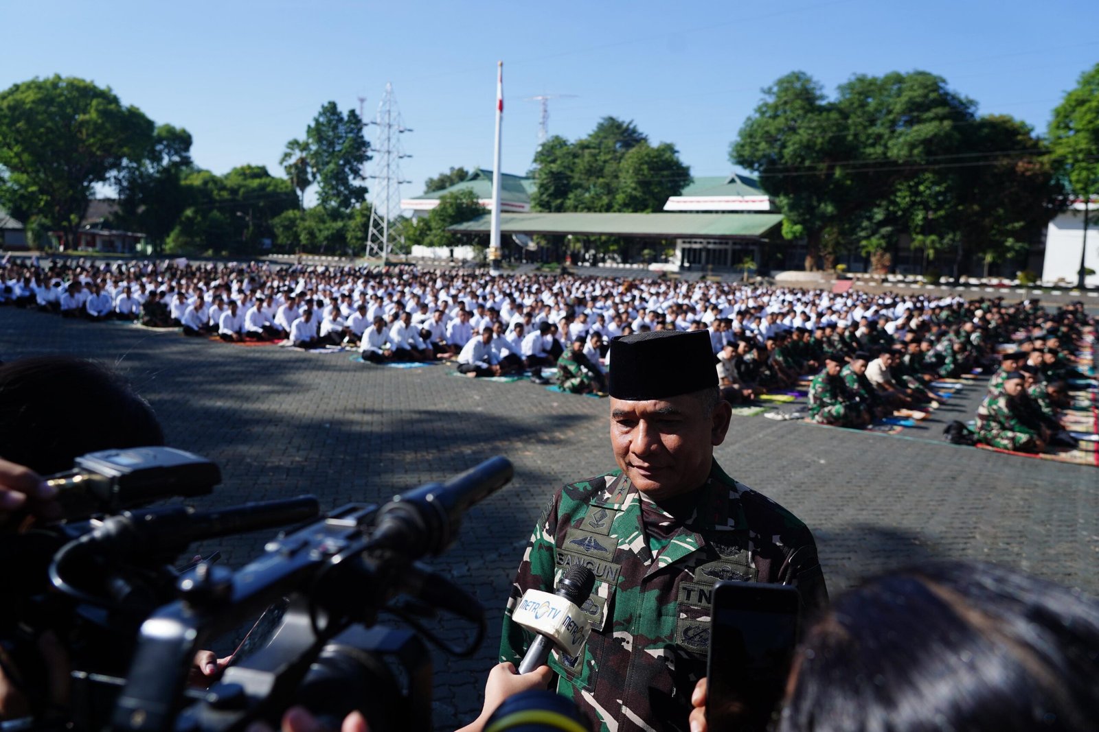 Ketuk Pintu Langit, Pangdam Hasanuddin Pimpin Sholat Istisqa dan Doa Bersama untuk Keselamatan Bangsa